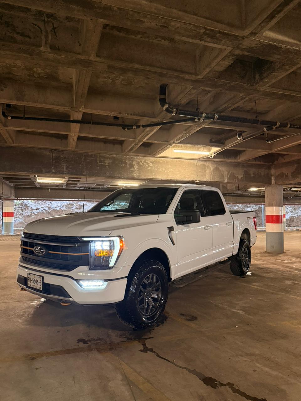
								2023 F-150 Tremor completo									