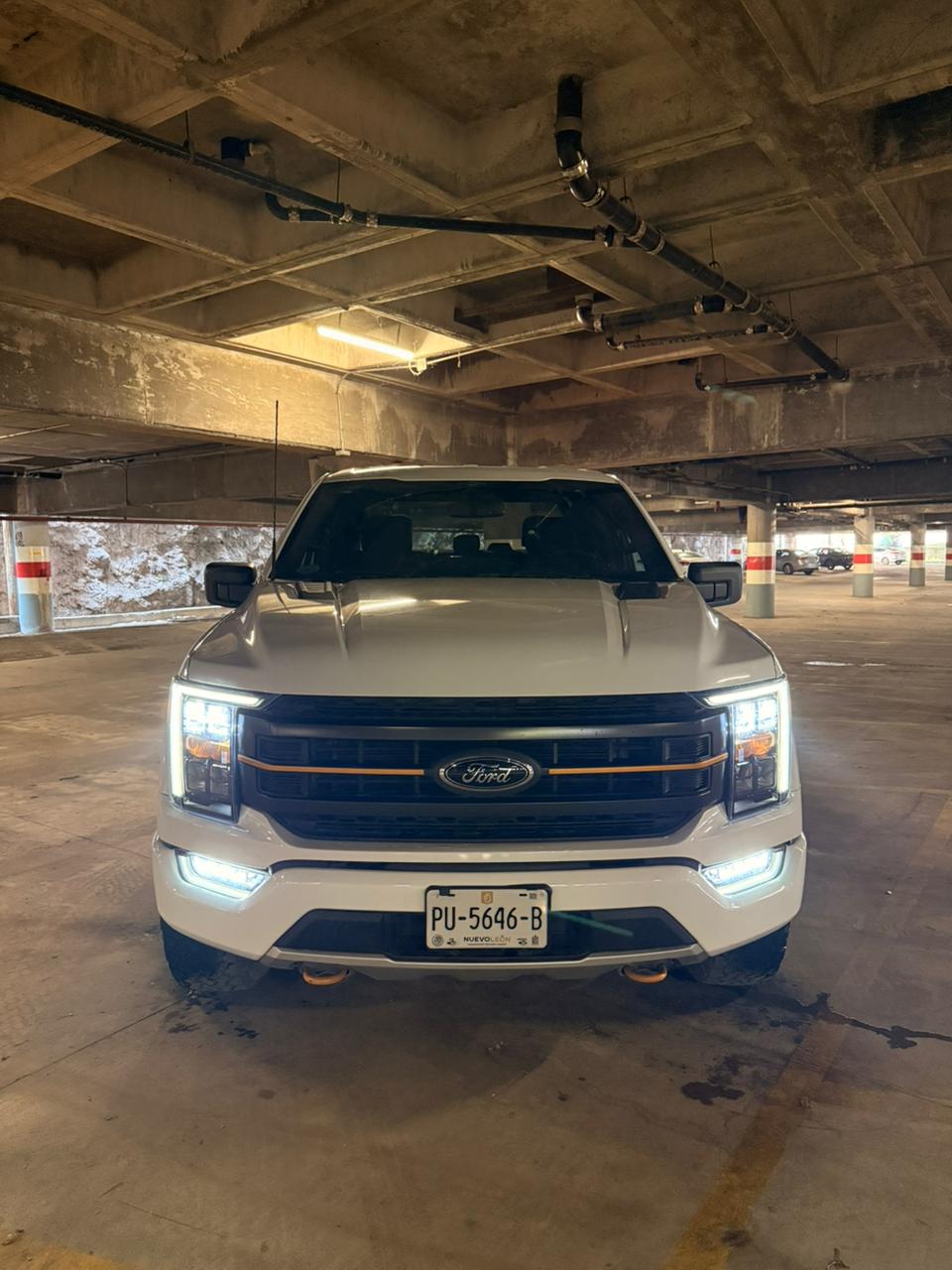 
								2023 F-150 Tremor completo									
