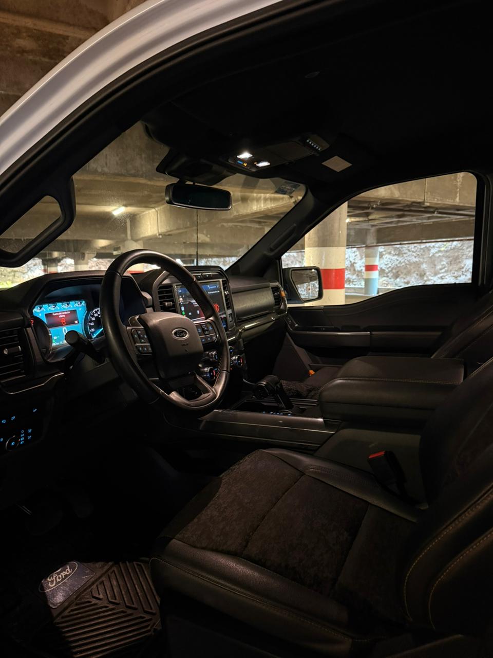 
								2023 F-150 Tremor completo									