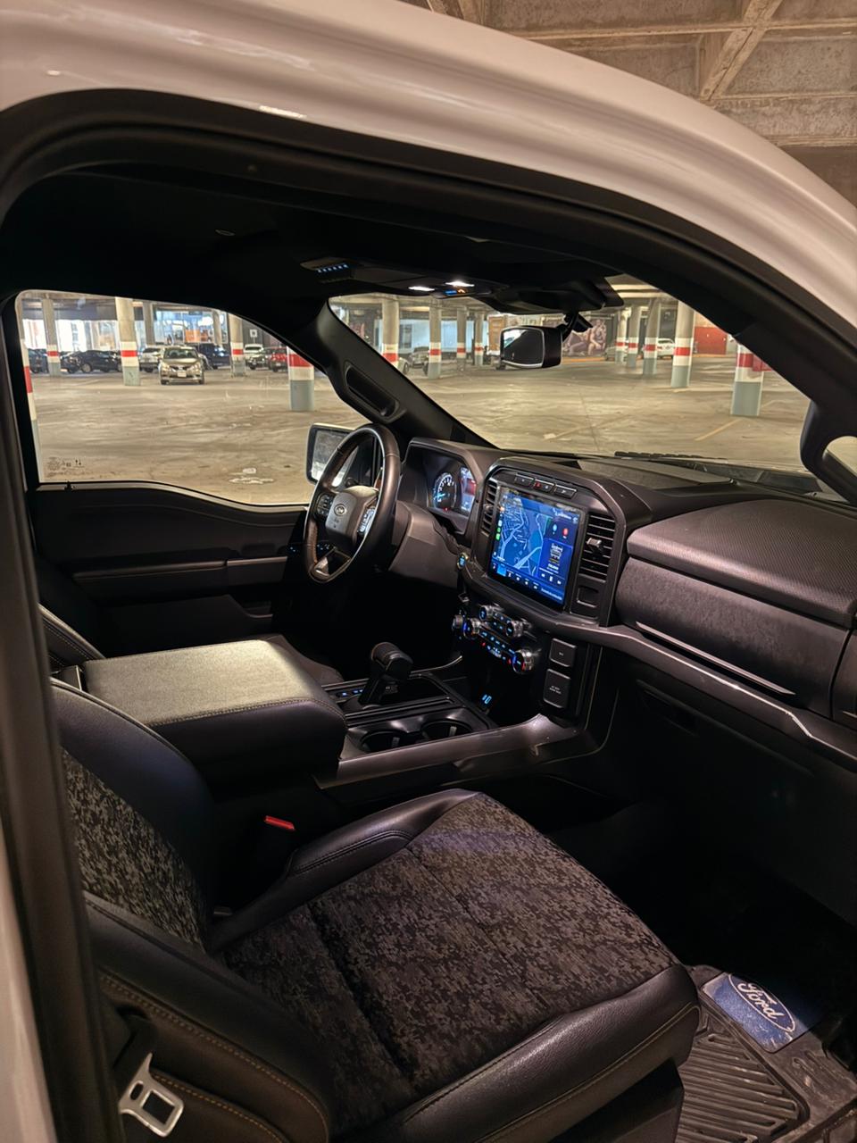 
								2023 F-150 Tremor completo									