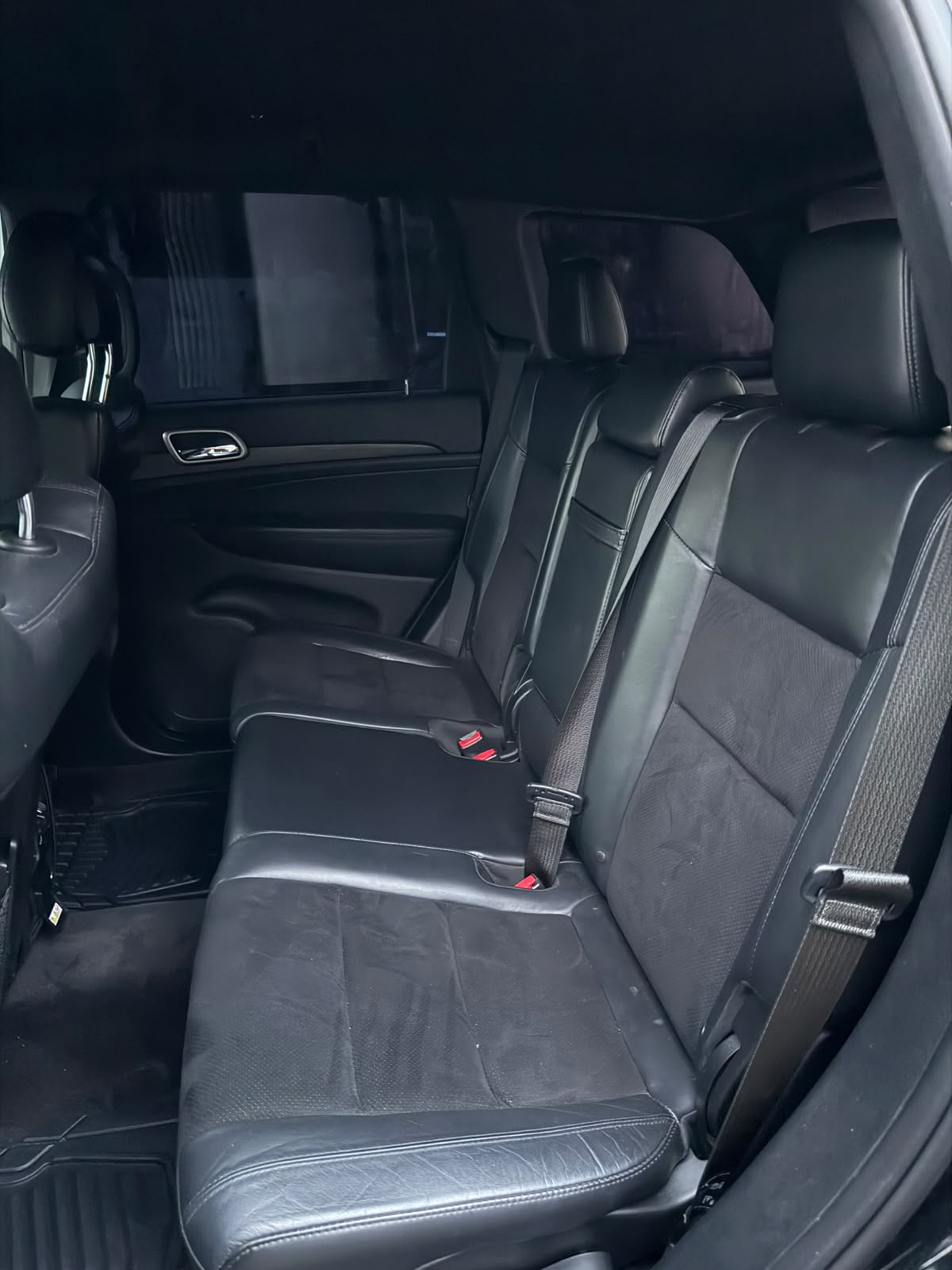 
								Jeep Grand Cherokee Altitude 2018 completo									