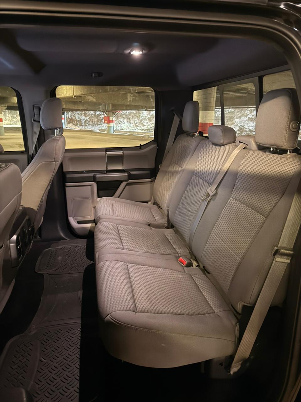
								F-150 XLT completo									