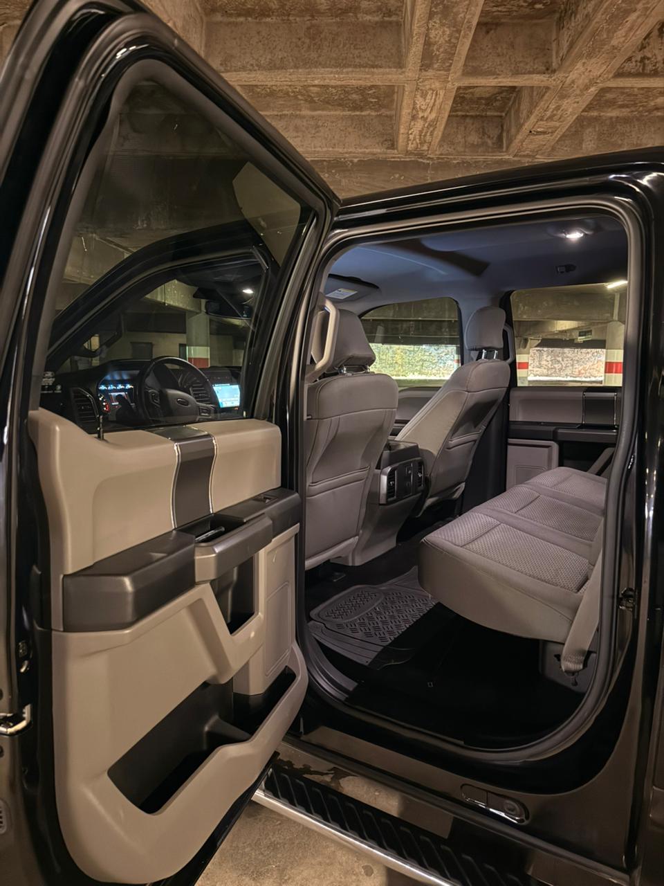 
								F-150 XLT completo									
