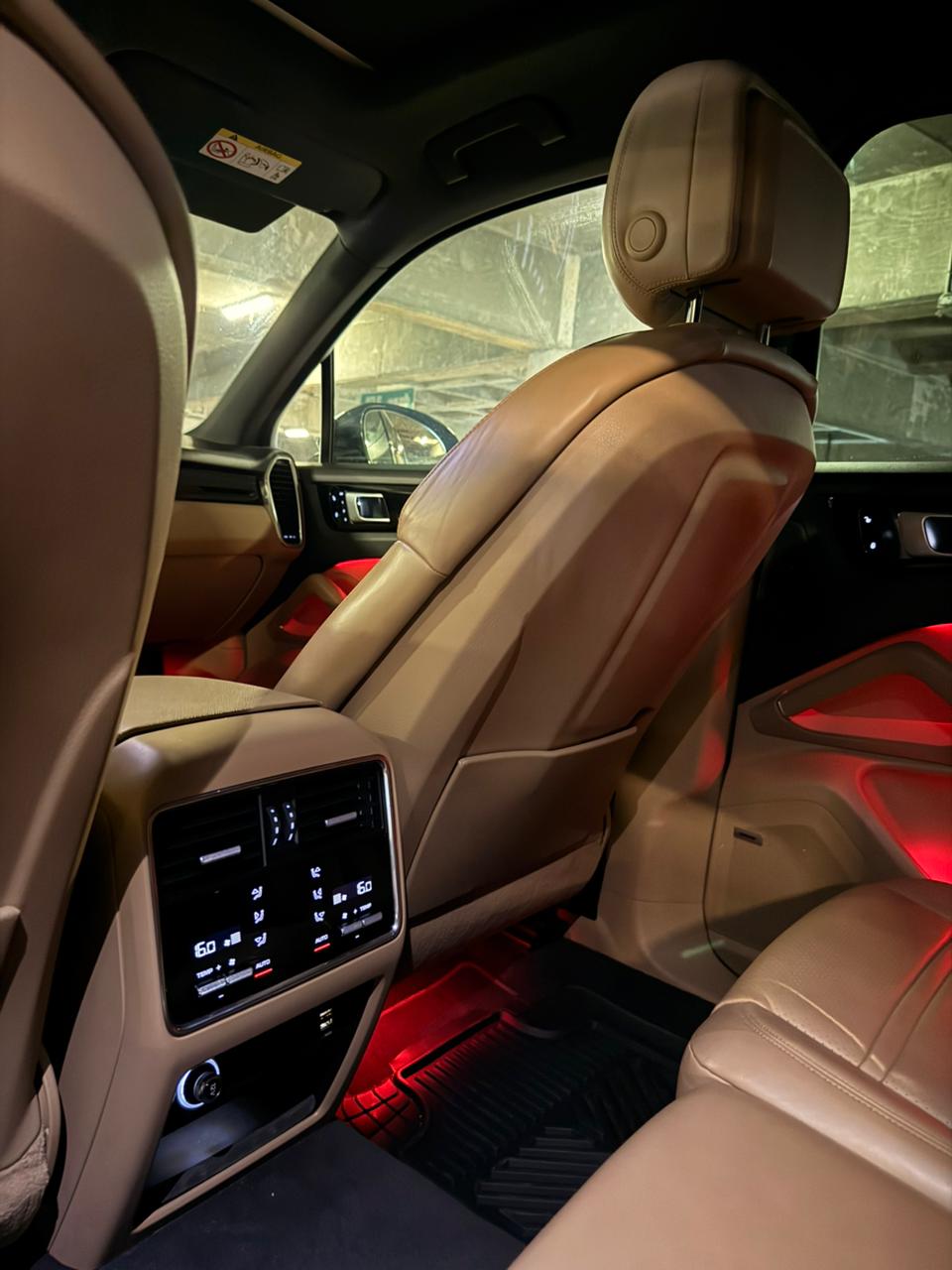 
								Porsche Cayenne S 2019 completo									