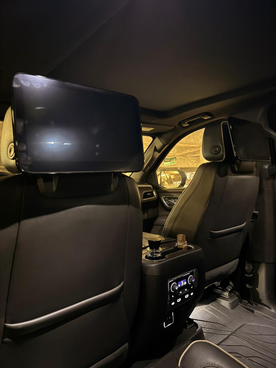 
								Chevrolet Suburban Premier 2023 III Plus completo									