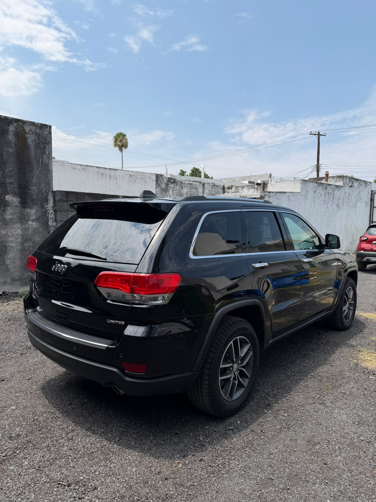 
								Jeep Grand Cherokee Limited 2017 completo									