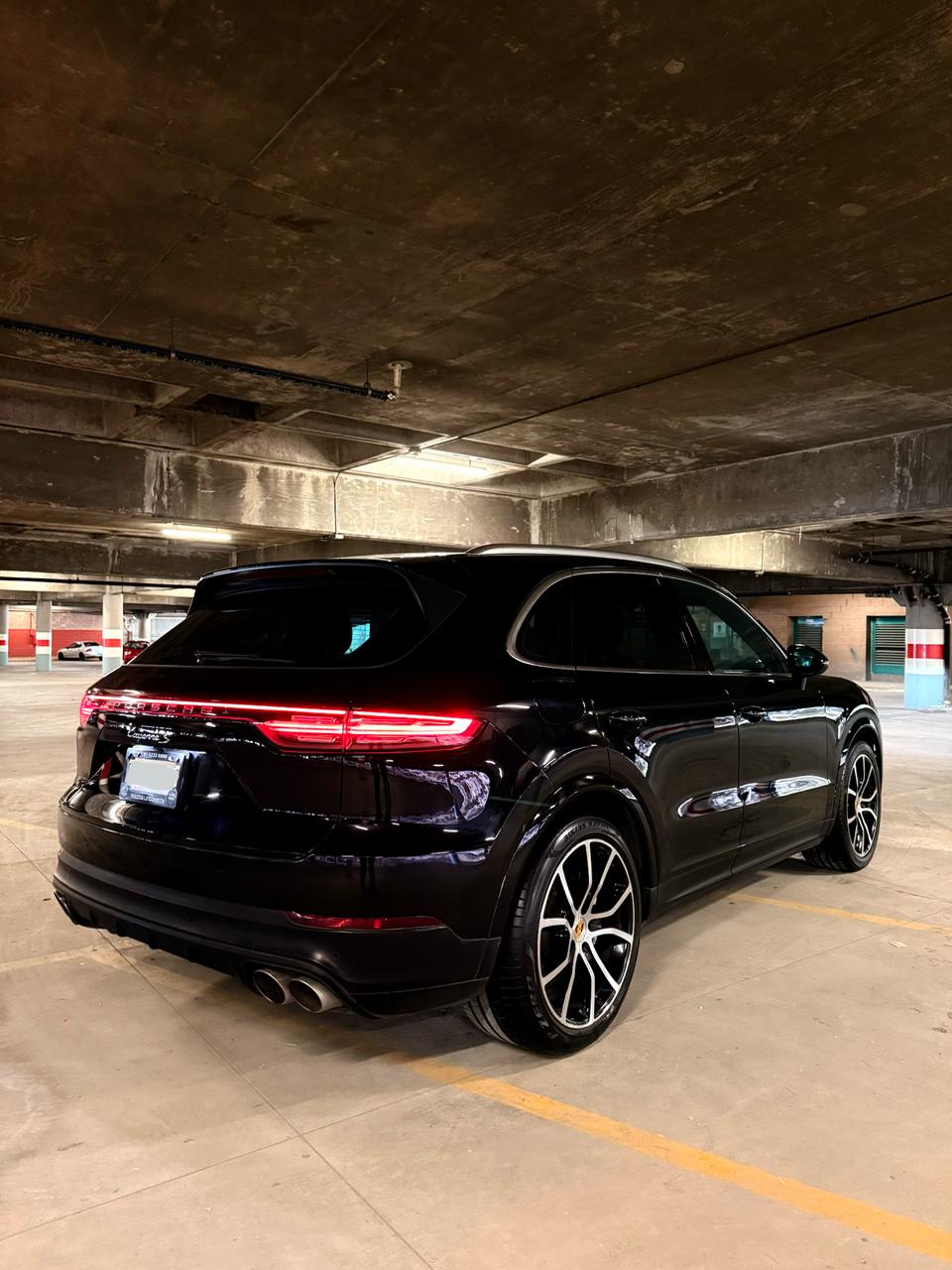 
								Porsche Cayenne S 2019 completo									