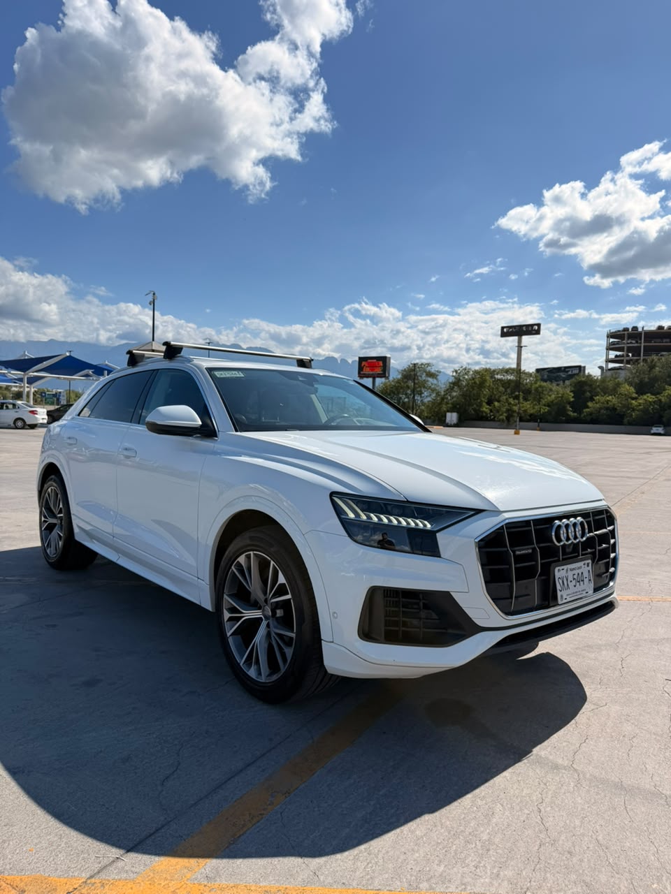 
								Audi Q8 Elite 2020 completo									