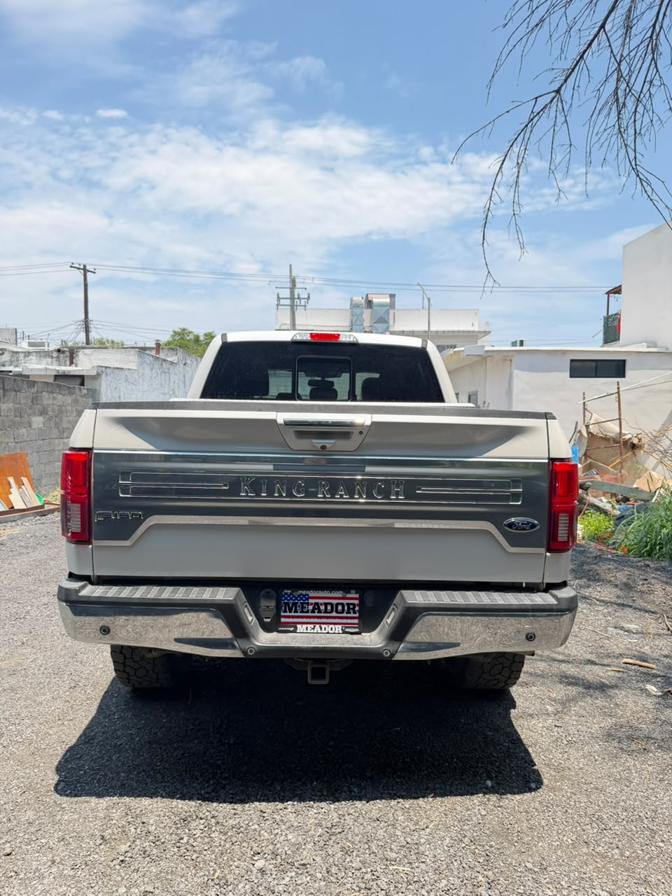 
								Ford F-150 King Ranch 2018 completo									