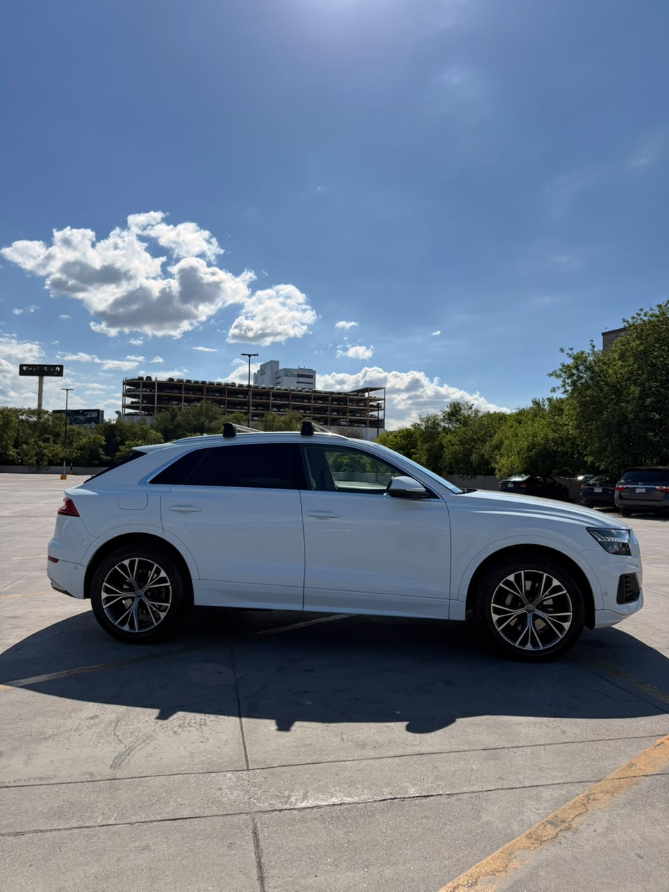 
								Audi Q8 Elite 2020 completo									