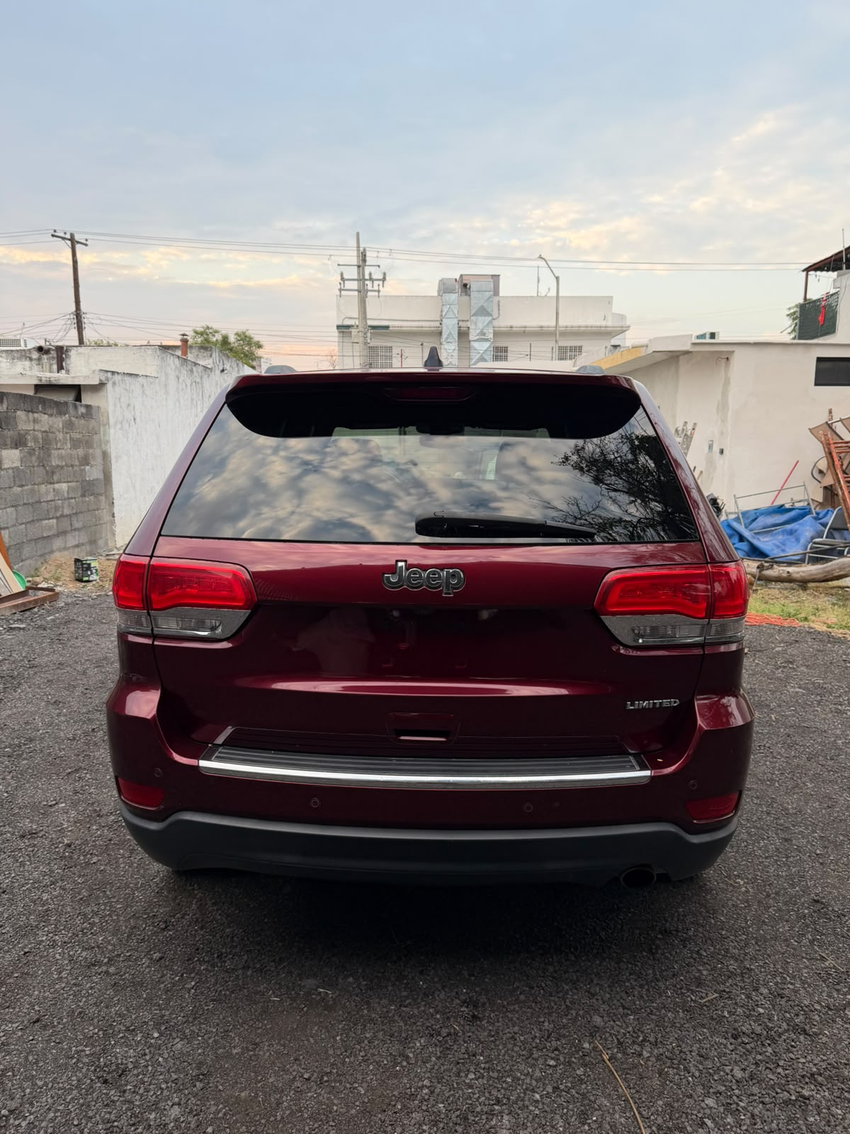 
								Jeep Grand Cherokee Limited 2017 completo									