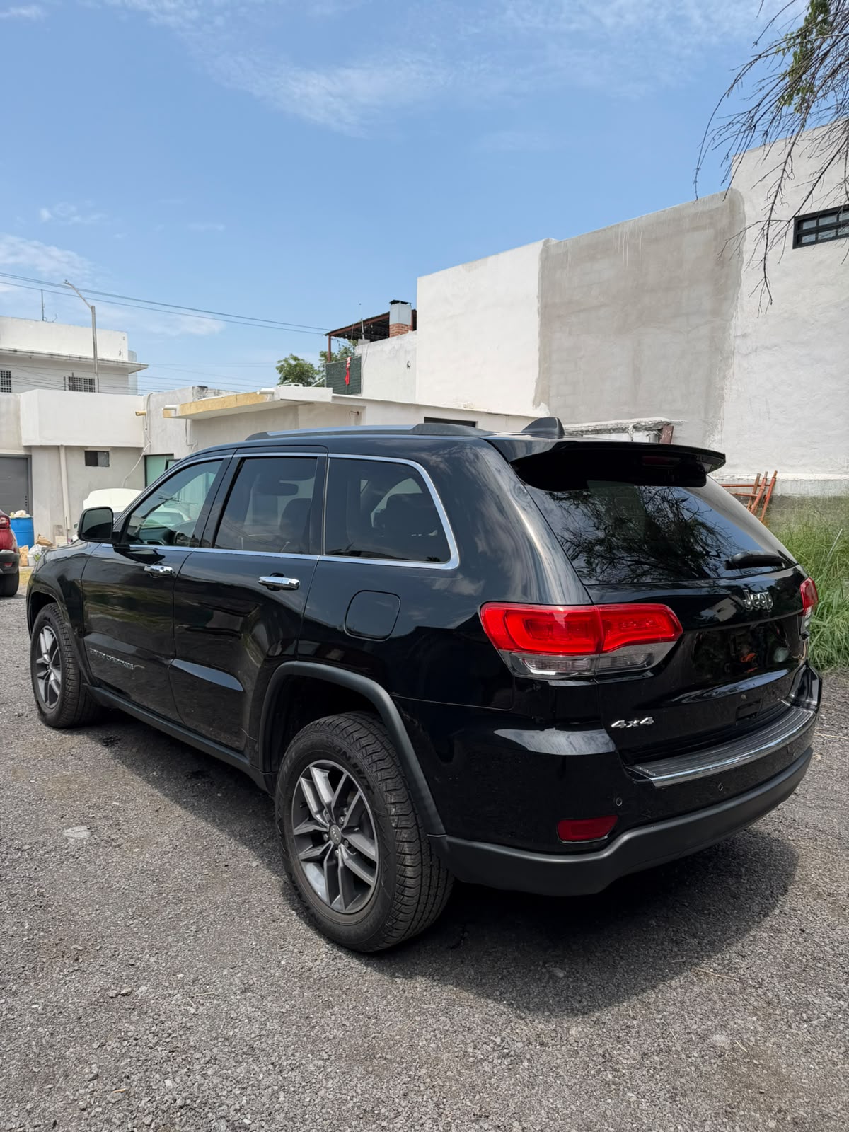 
								Jeep Grand Cherokee Limited 2017 completo									