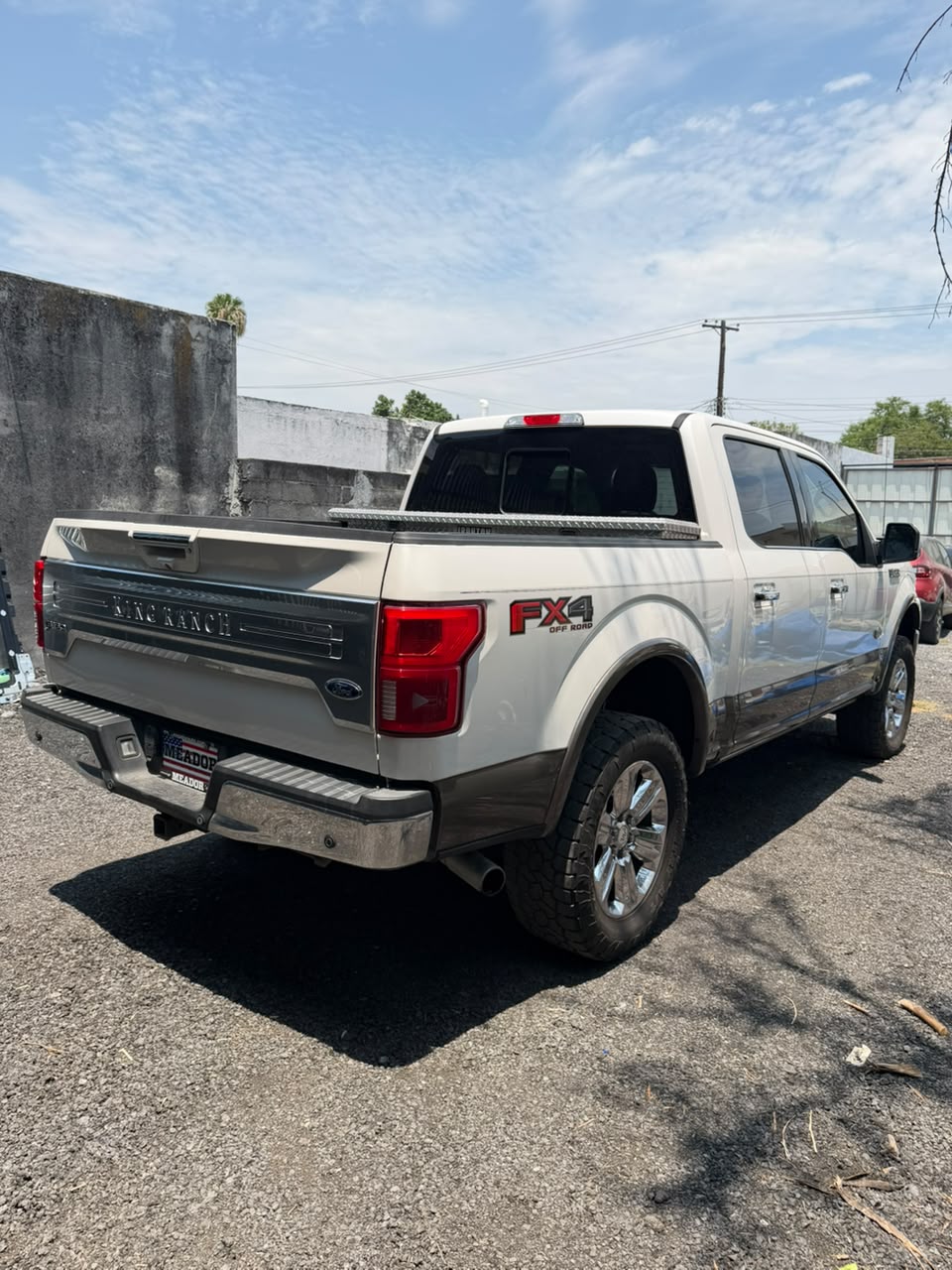 
								Ford F-150 King Ranch 2018 completo									