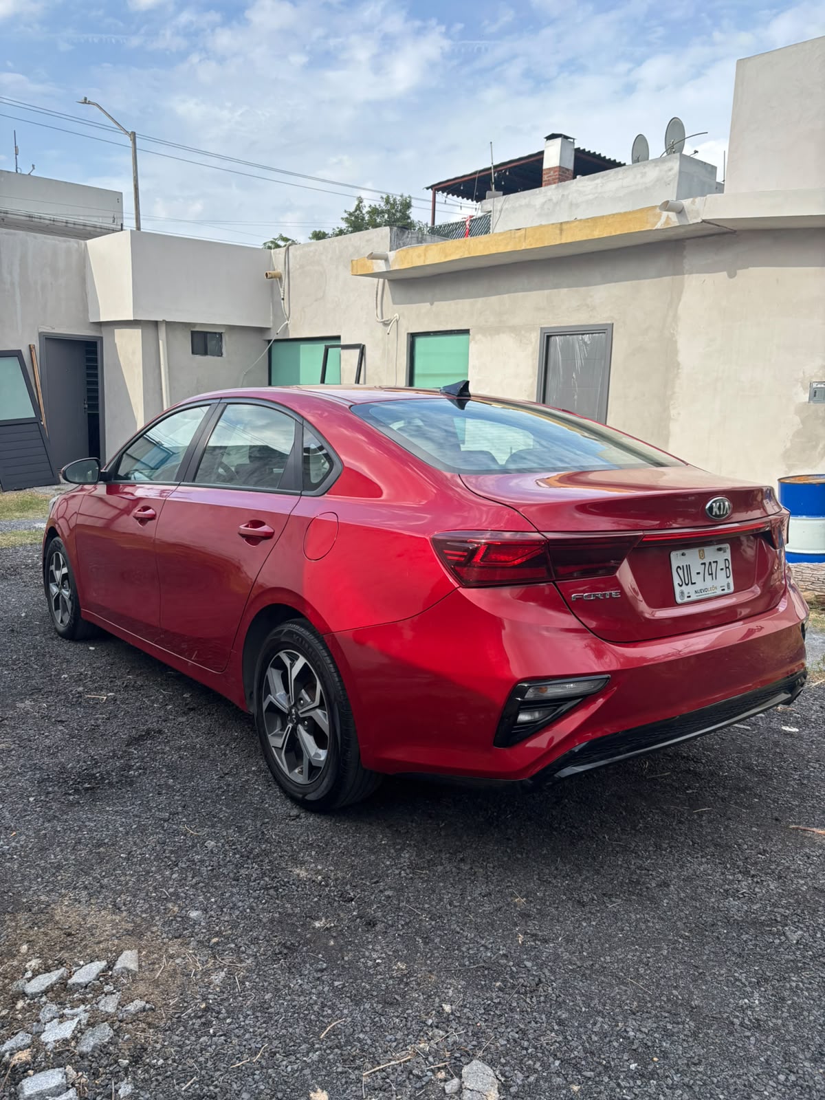 
								Kia Forte LX 2020 completo									