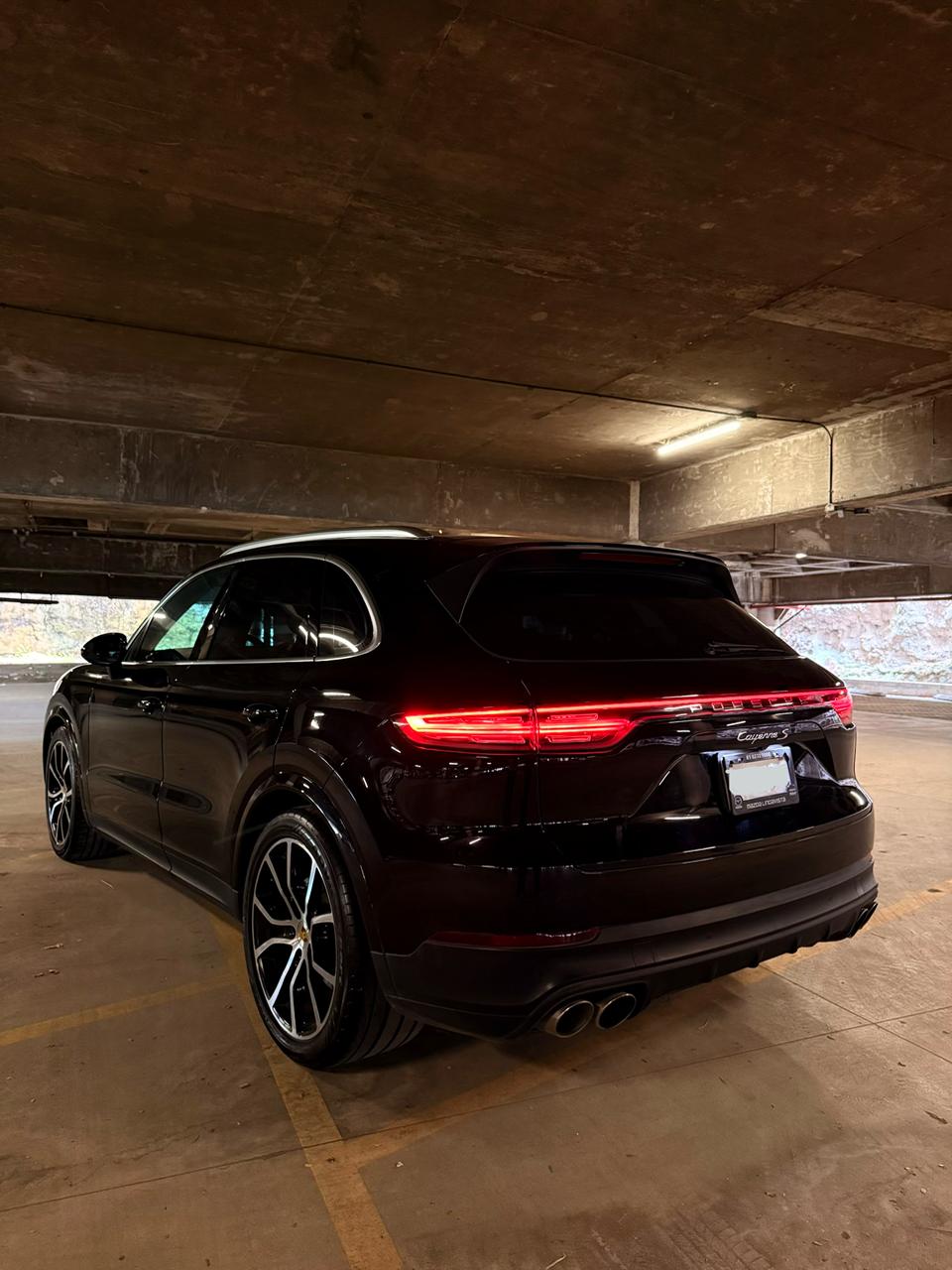 
								Porsche Cayenne S 2019 completo									