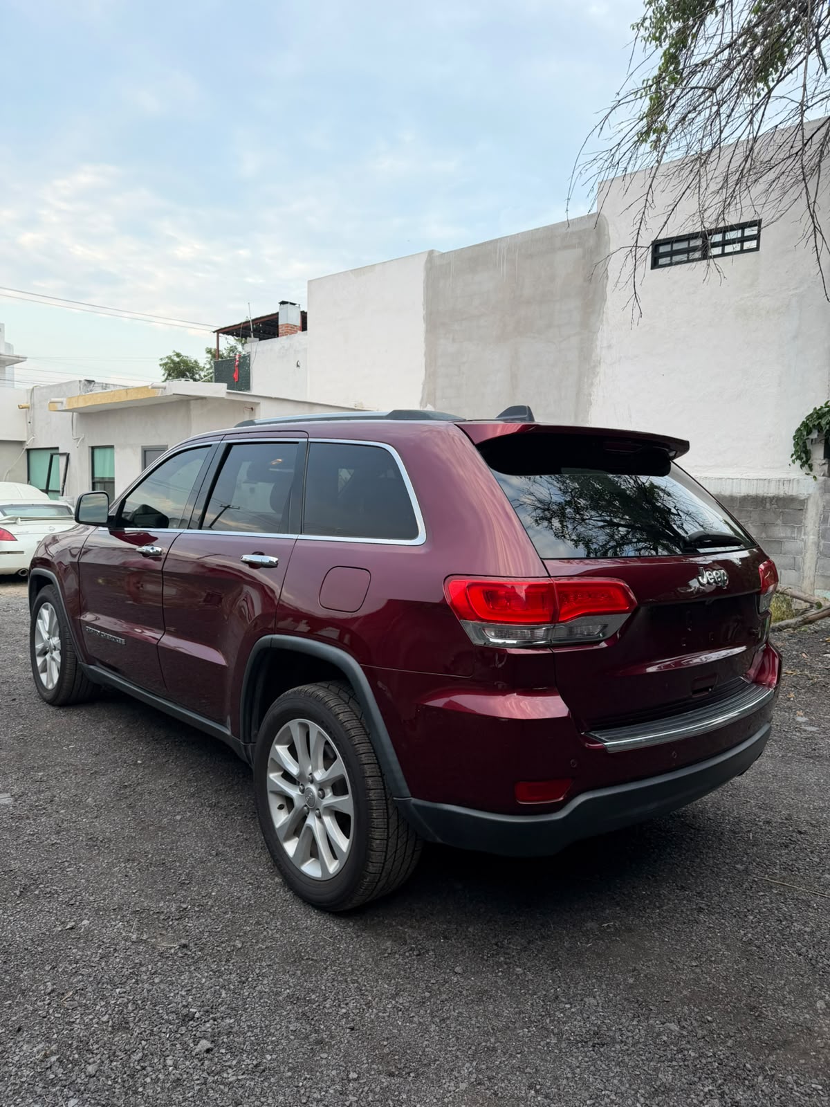 
								Jeep Grand Cherokee Limited 2017 completo									