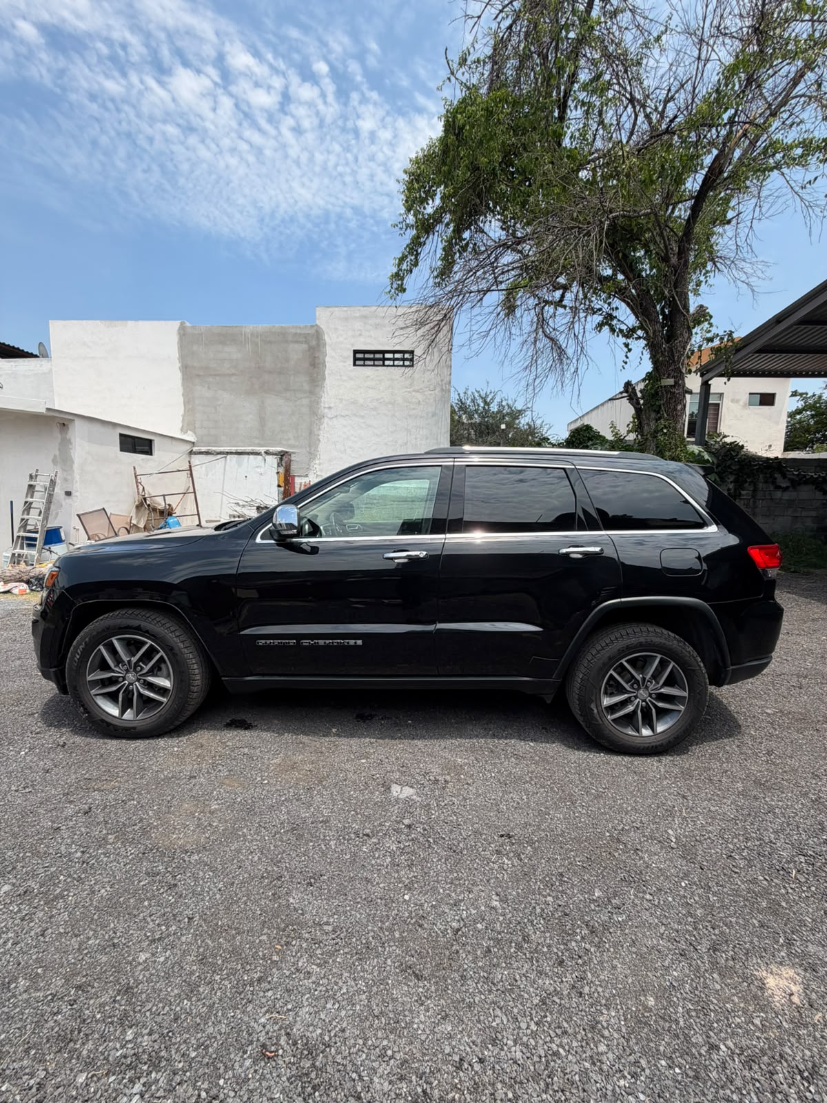 
								Jeep Grand Cherokee Limited 2017 completo									