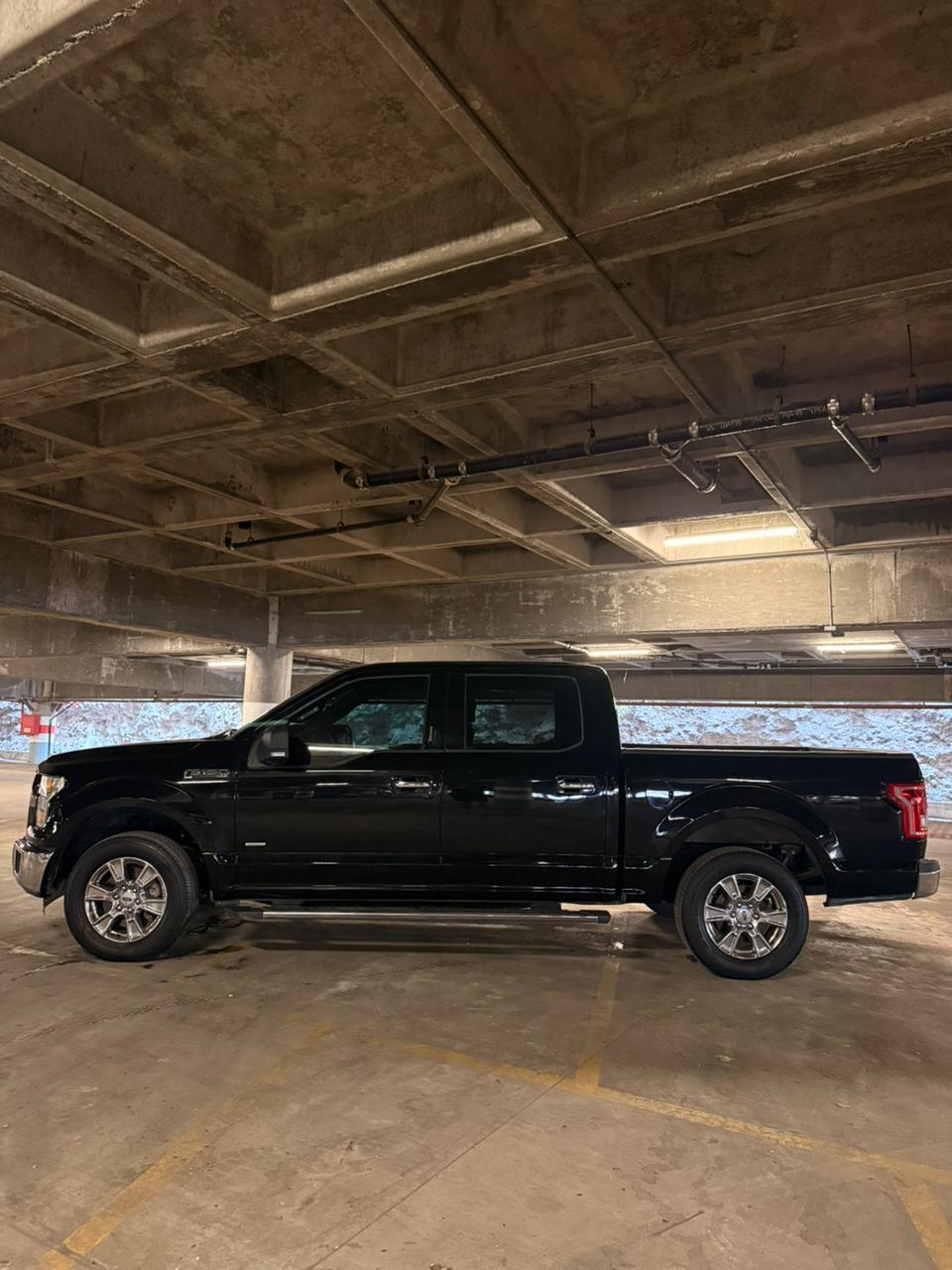 
								F-150 XLT completo									