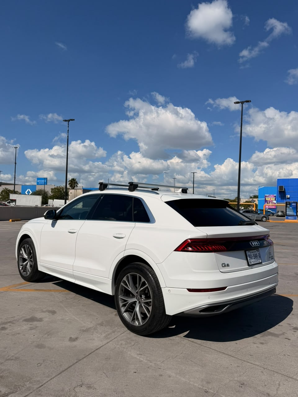 
								Audi Q8 Elite 2020 completo									