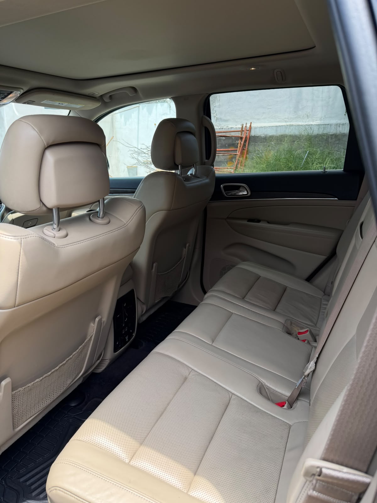 
								Jeep Grand Cherokee Limited 2017 completo									