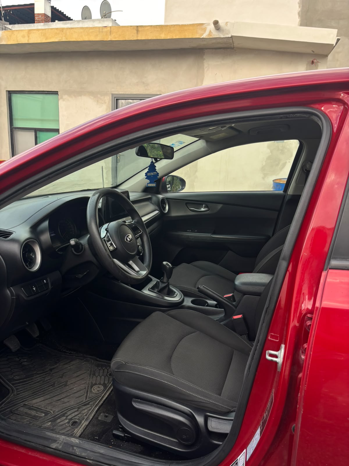 
								Kia Forte LX 2020 completo									