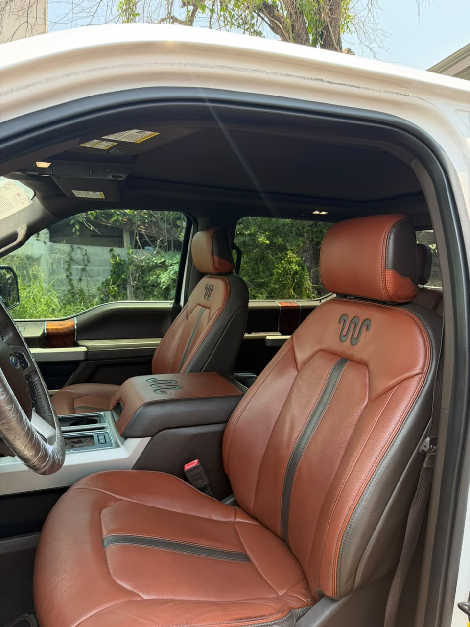 
								Ford F-150 King Ranch 2018 completo									