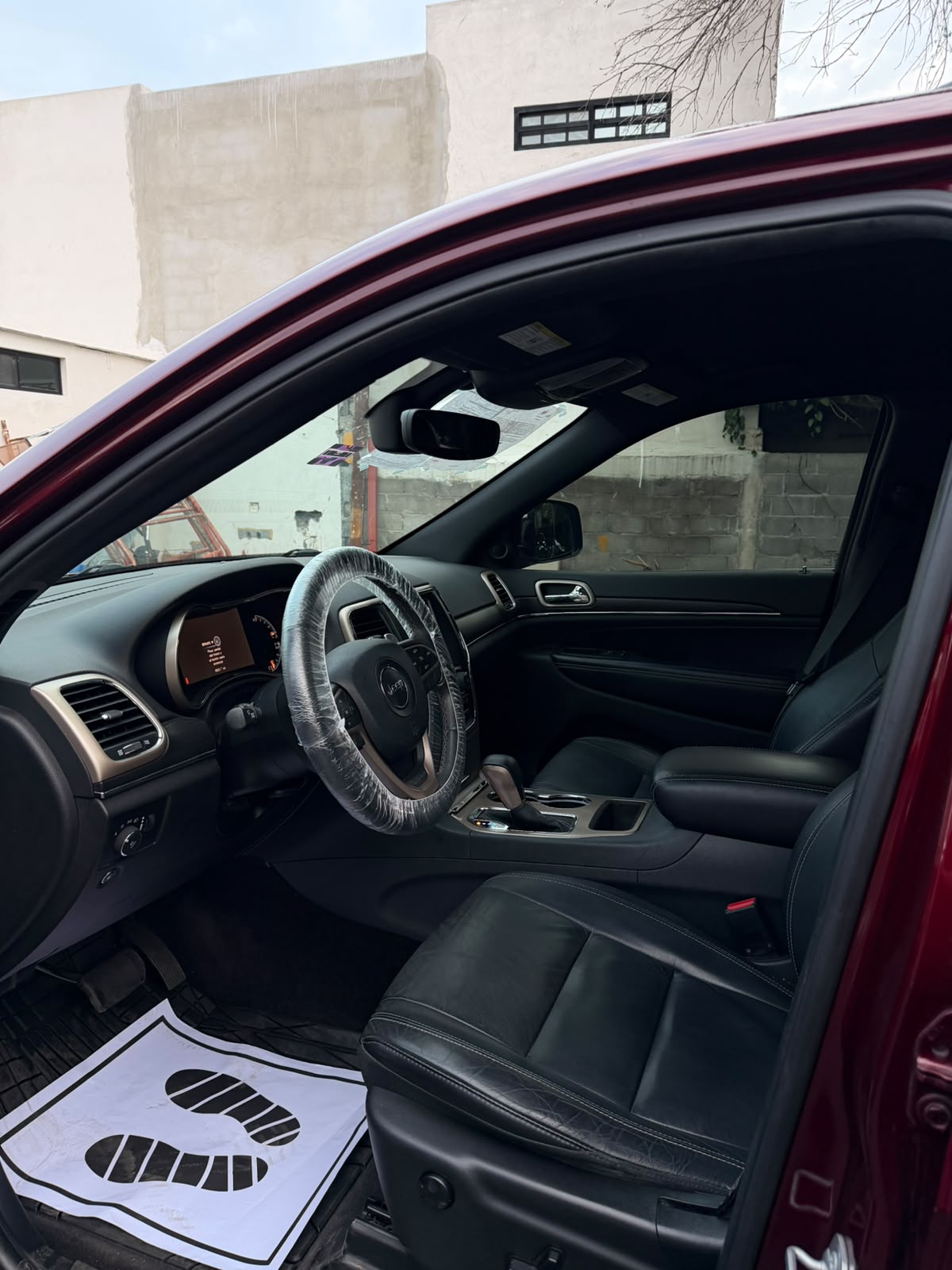 
								Jeep Grand Cherokee Limited 2017 completo									